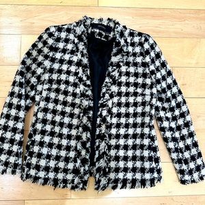 Like new ZARA Chanel-like woven blazer — Gorgeous!
